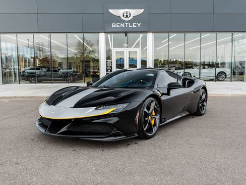 Used 2021 Ferrari SF90 Stradale image 1