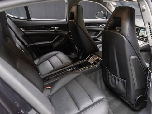 Used 2016 Porsche Panamera S image 59