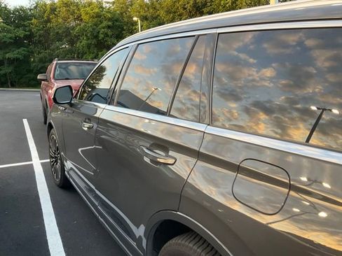 Used 2020 Lincoln Aviator Black Label w/ Class IV Trailer Tow Package AWD/4WD image 10