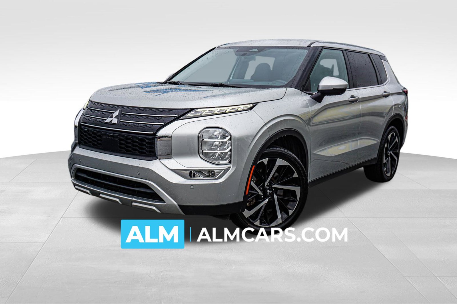 Used 2024 Mitsubishi Outlander SE FWD image 1