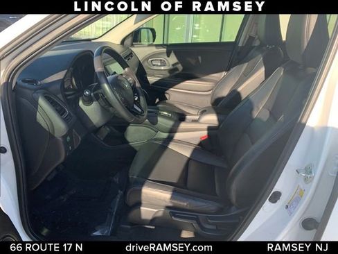 Used 2022 Honda HR-V EX-L image 11