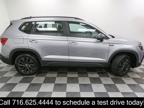 Certified 2024 Volkswagen Taos S FWD image 9