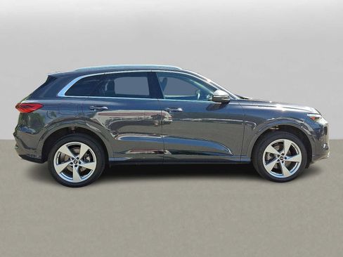 Certified 2025 Audi Q5 Premium w/ Premium Plus AWD/4WD image 32