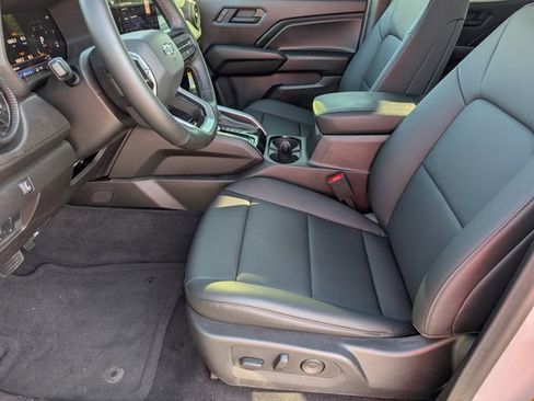 Used 2025 Chevrolet Colorado Trail Boss AWD/4WD image 14