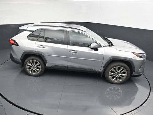Used 2023 Toyota RAV4 XLE Premium AWD/4WD image 28