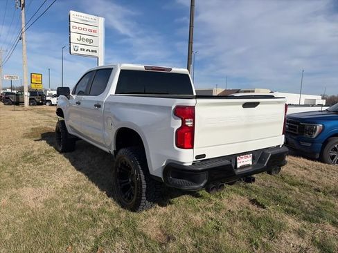 Used 2020 Chevrolet Silverado 1500 Custom Trail Boss w/ Custom Convenience Package AWD/4WD image 4