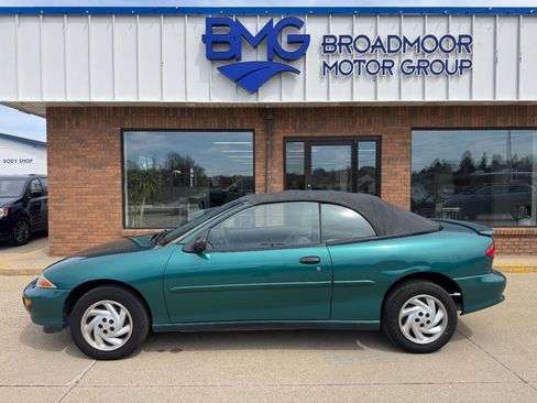 Used 1997 Chevrolet Cavalier LS w/ Preferred Equipment Group 1 image 4
