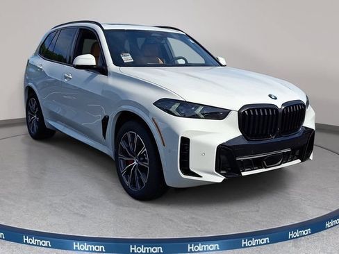 New 2026 BMW X5 xDrive40i w/ M Sport Package AWD/4WD image 3