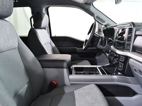 New 2025 Ford F550 4x4 Crew Cab Super Duty w/ XLT Value Package image 16