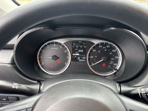 Used 2022 Nissan Versa S image 22