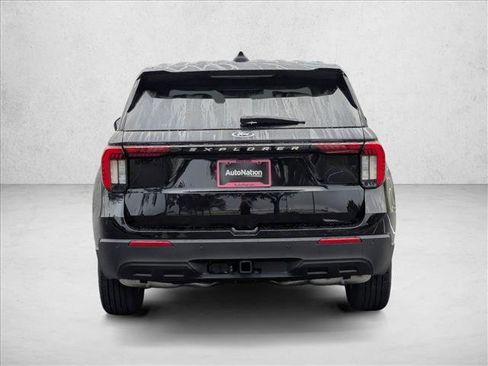 New 2026 Ford Explorer Active image 7