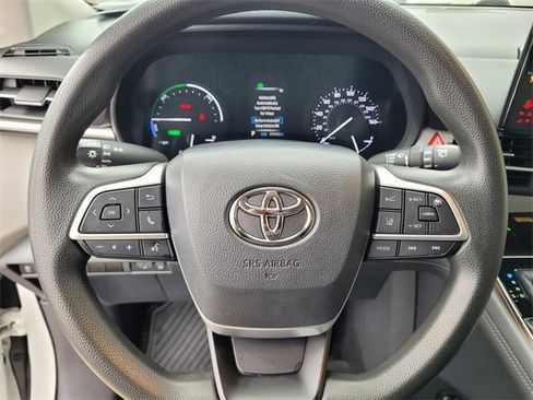 Certified 2021 Toyota Sienna LE w/ LE Plus Package image 28