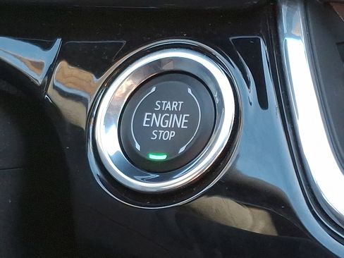 Used 2025 Chevrolet Trax RS w/ Driver Confidence Package image 24