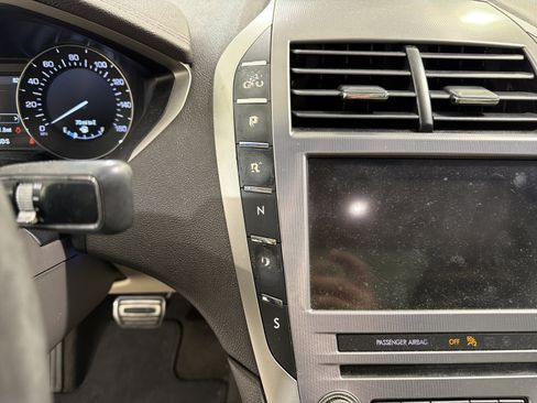 Used 2019 Lincoln MKZ Reserve w/ Reserve Plus Package FWD image 19