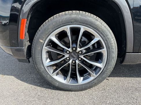 Used 2022 Jeep Wagoneer Series III w/ Premium Group I image 10