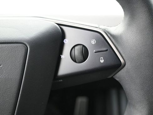 Used 2024 Tesla Cybertruck AWD Crew Cab image 21