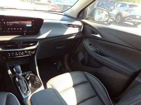 Used 2024 Buick Encore GX Avenir w/ Avenir Technology Package FWD image 18
