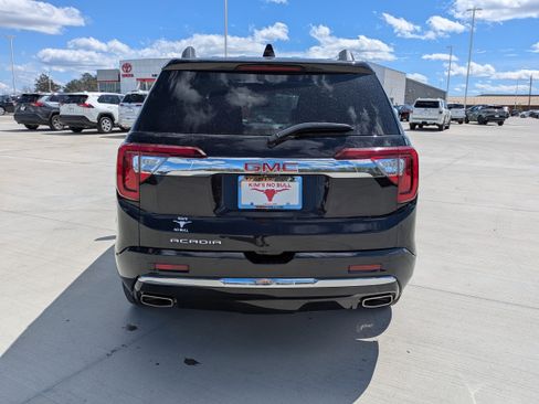 Used 2023 GMC Acadia Denali w/ Black Diamond Edition image 6
