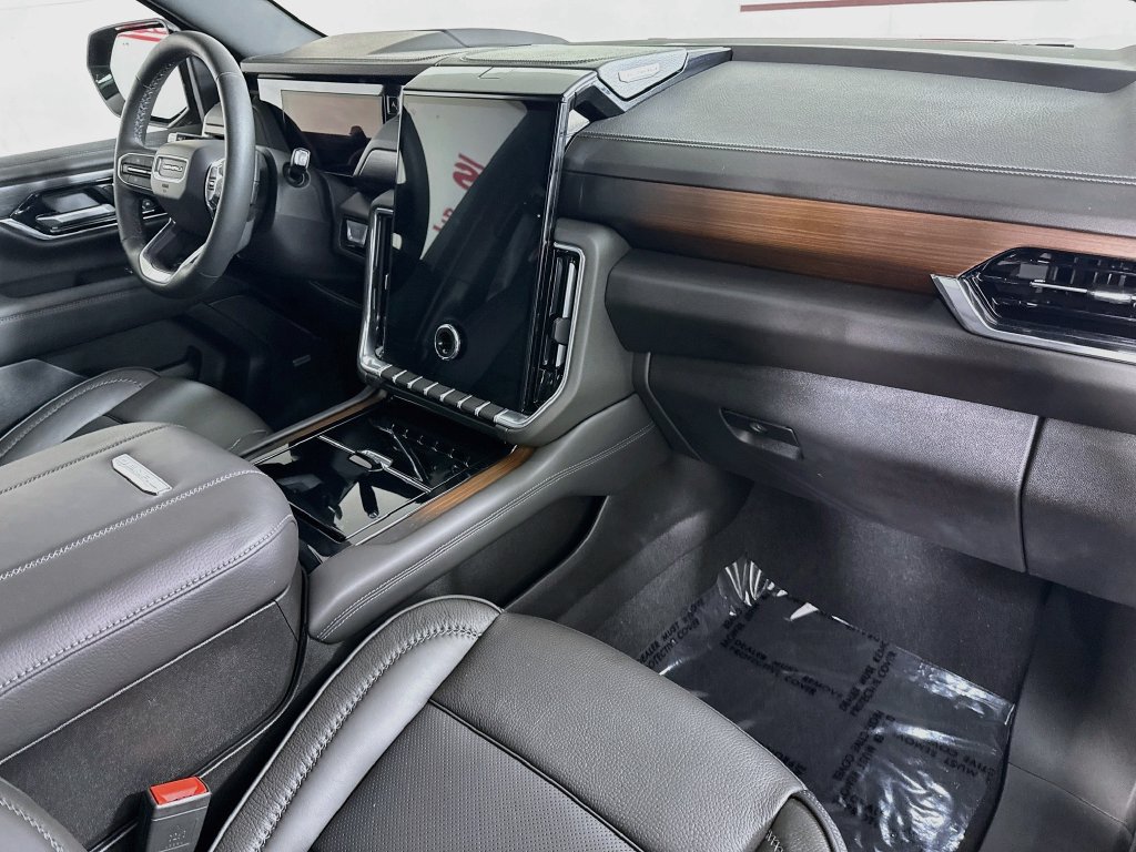Used 2026 GMC Yukon Denali w/ Sun & Power Step Package AWD/4WD image 36