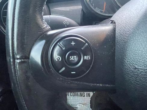 Used 2015 MINI Cooper 4-Door Hardtop image 18