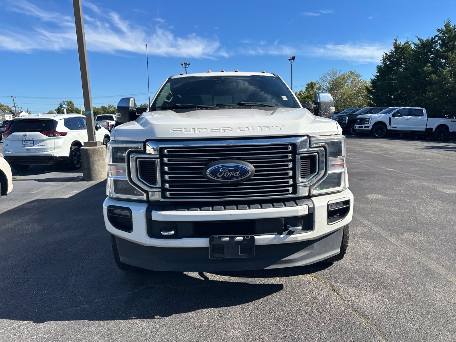 Used 2022 Ford F350 Platinum AWD/4WD image 2