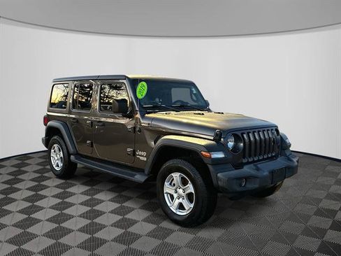 Used 2019 Jeep Wrangler Unlimited Sport S image 3