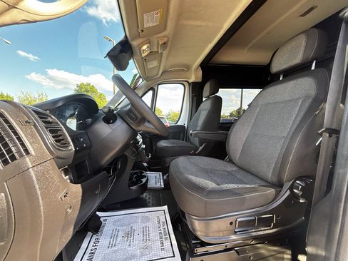 Used 2023 RAM ProMaster 3500 w/ Crew Van Package FWD image 14