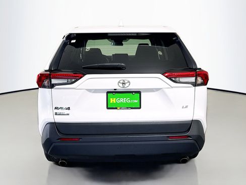 Used 2024 Toyota RAV4 LE FWD image 8