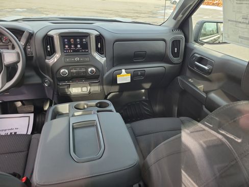 New 2026 GMC Sierra 1500 Pro AWD/4WD image 3