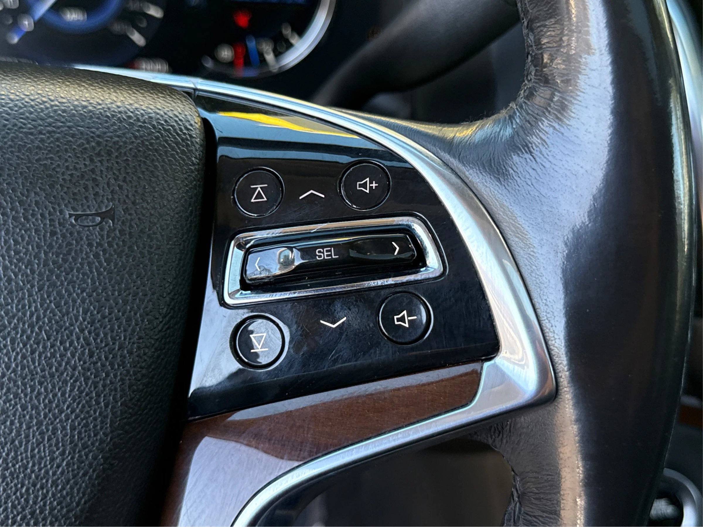 Used 2020 Cadillac Escalade ESV Luxury AWD/4WD image 37