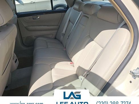 Used 2010 Cadillac DTS Luxury image 3