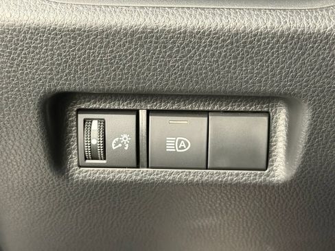 Certified 2025 Toyota RAV4 XLE AWD/4WD image 29