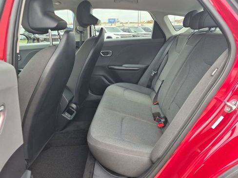 Used 2025 Kia K4 LXS image 21