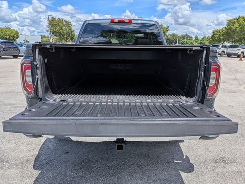 Used 2018 GMC Sierra 1500 SLT w/ SLT Premium Package AWD/4WD image 13