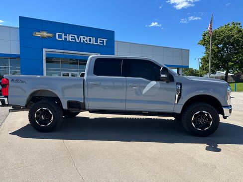 Used 2025 Ford F350 Lariat w/ Tremor Off-Road Package AWD/4WD image 46