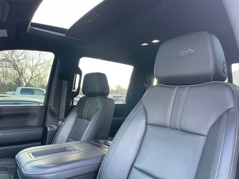 Used 2022 Chevrolet Silverado 2500 High Country w/ Z71 Off-Road Package image 20