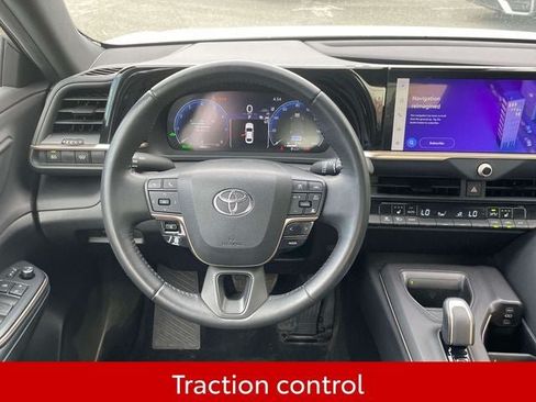 Certified 2023 Toyota Crown AWD/4WD image 18