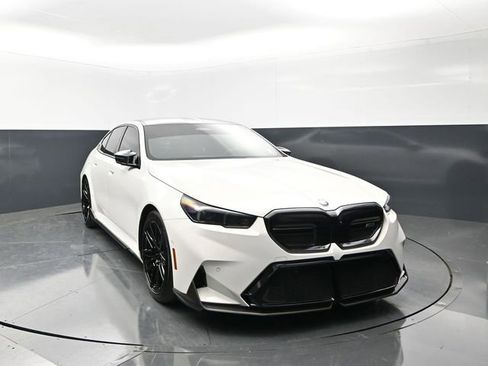 Used 2025 BMW M5 w/ Carbon Package AWD/4WD image 5