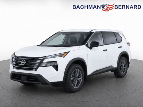 Used 2024 Nissan Rogue S AWD/4WD image 3