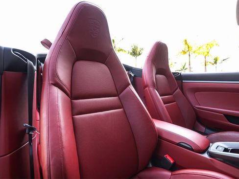 Used 2020 Porsche 911 Carrera 4S image 44