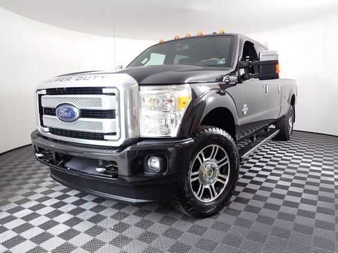 Used 2014 Ford F350 Platinum w/ Snow Plow Prep Package AWD/4WD image 2
