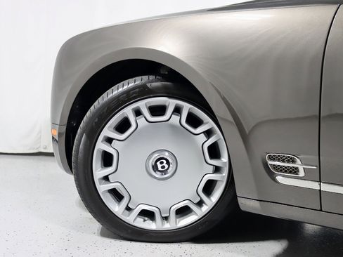 Used 2011 Bentley Mulsanne image 14