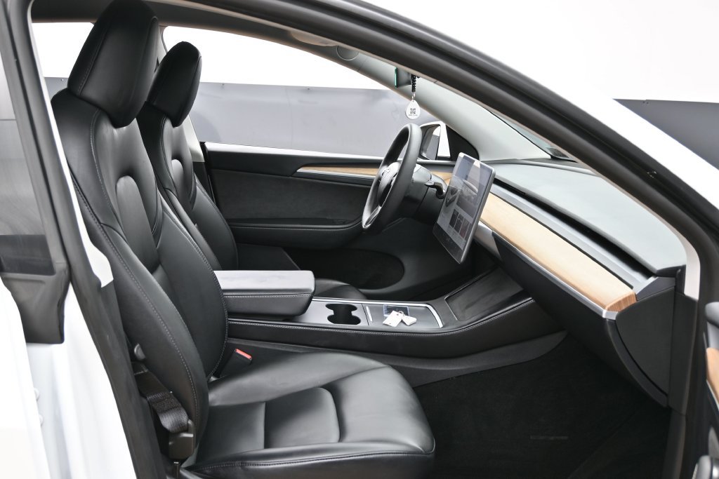 Used 2023 Tesla Model Y Long Range AWD/4WD image 40