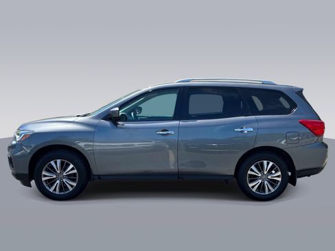 Used 2018 Nissan Pathfinder S AWD/4WD image 3