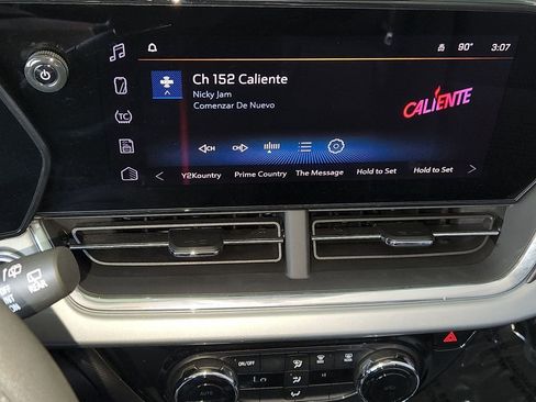 Used 2025 Chevrolet Trax LT image 17