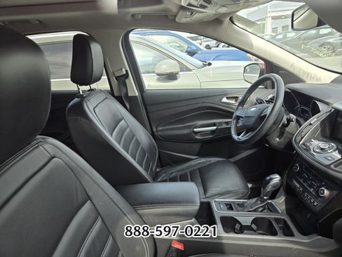 Used 2018 Ford Escape Titanium image 9