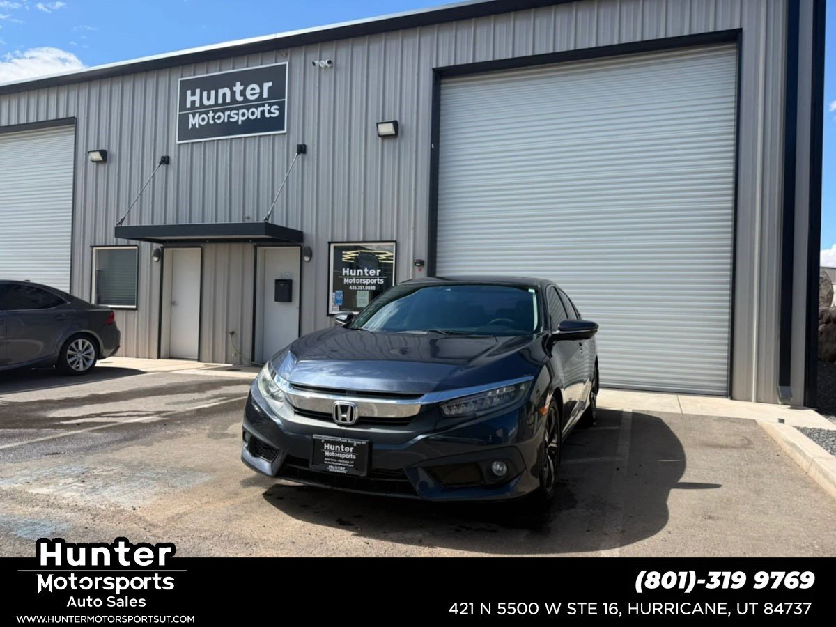 Used 2017 Honda Civic Touring image 1