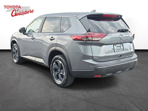 Used 2025 Nissan Rogue SV AWD/4WD image 7