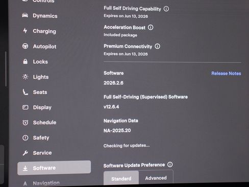 Used 2023 Tesla Model Y Long Range image 12