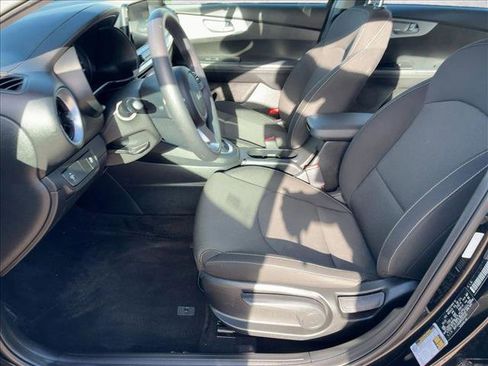 Used 2023 Kia Forte LXS image 16